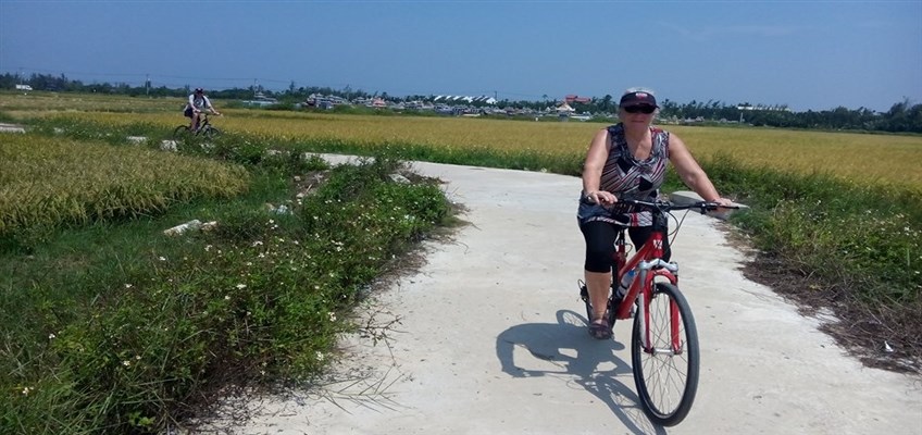 cycling in hoi an