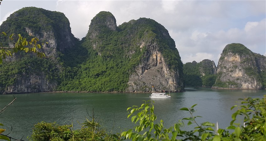 halong bay cruise