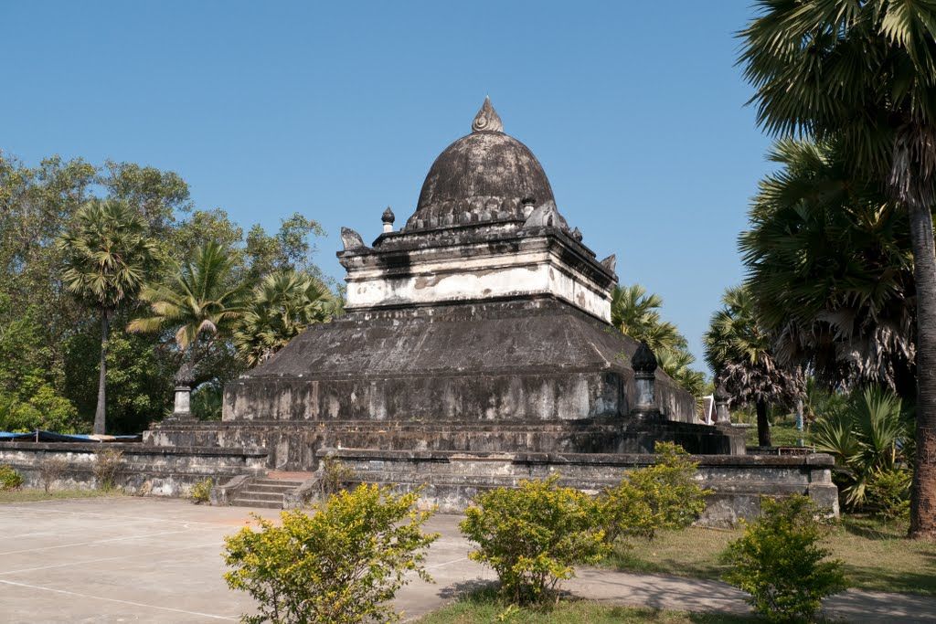 Wat Visoun And That Makmo